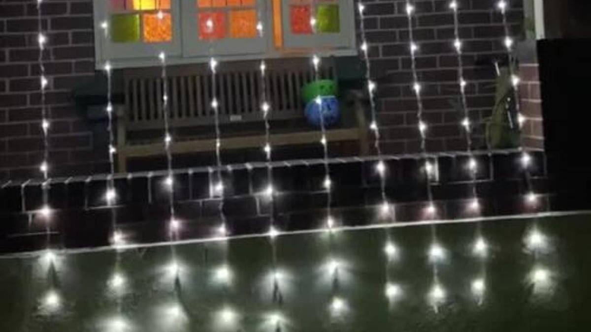 Lytworx Low Voltage Waterfall Lights 2m White Plastic Copper Cascading