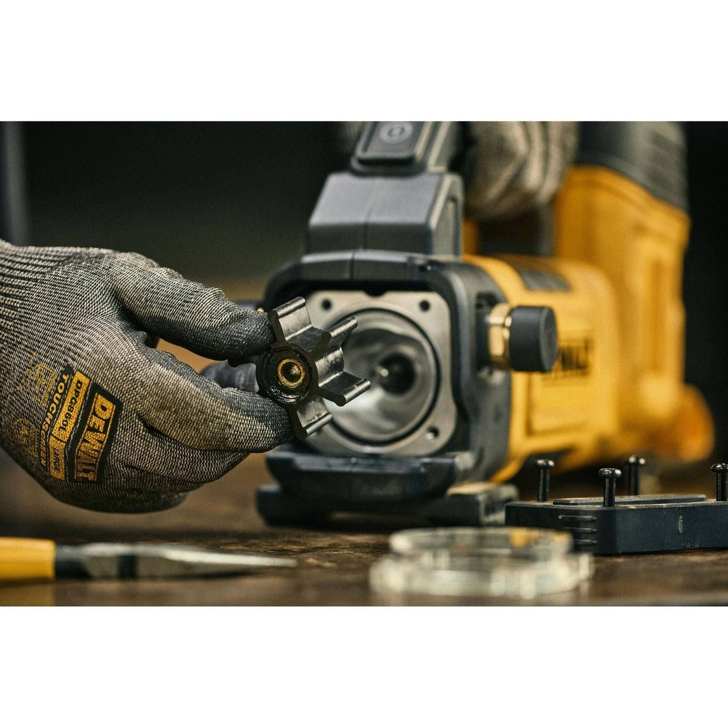Dewalt Transfer Pump - 18V - 38L/min - DCE050N-XJ