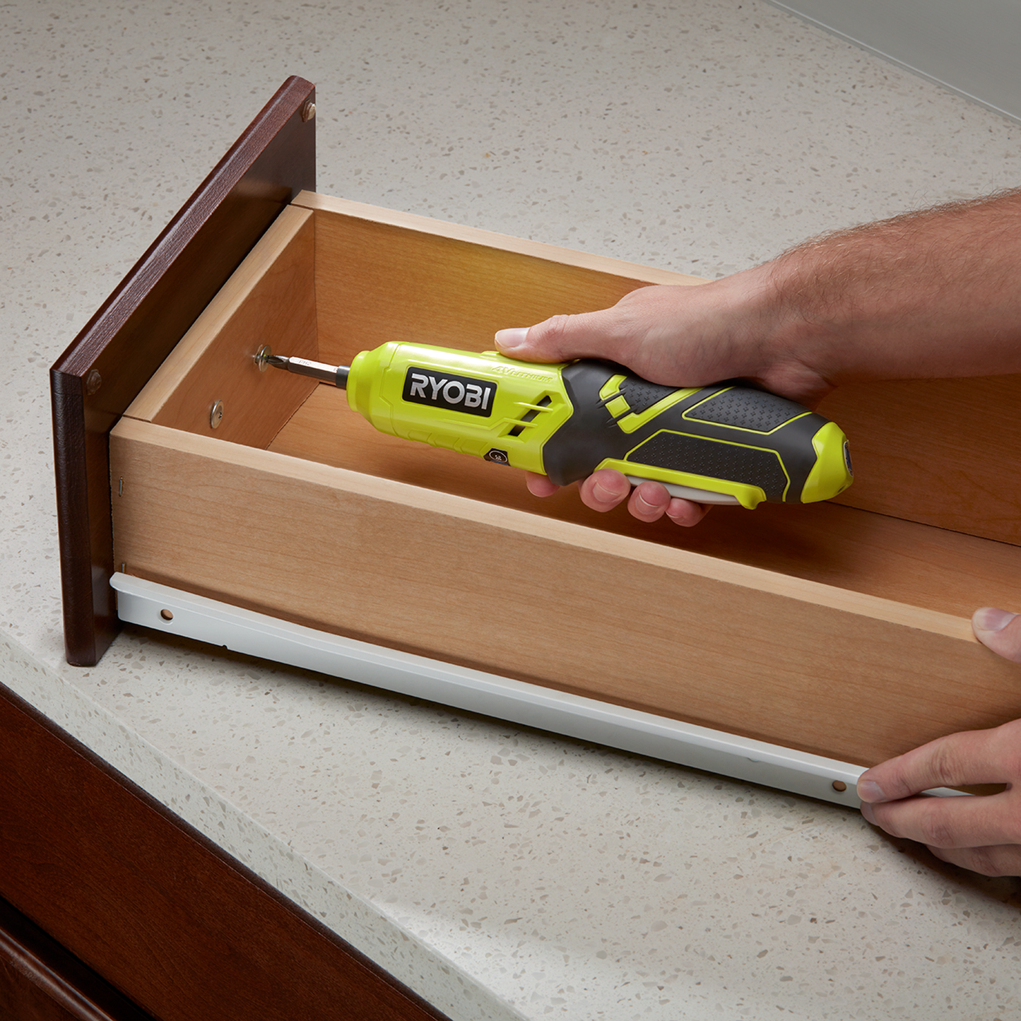 Ryobi DIY Essentials Kit - 281 x 58 x 420mm - 200 Piece