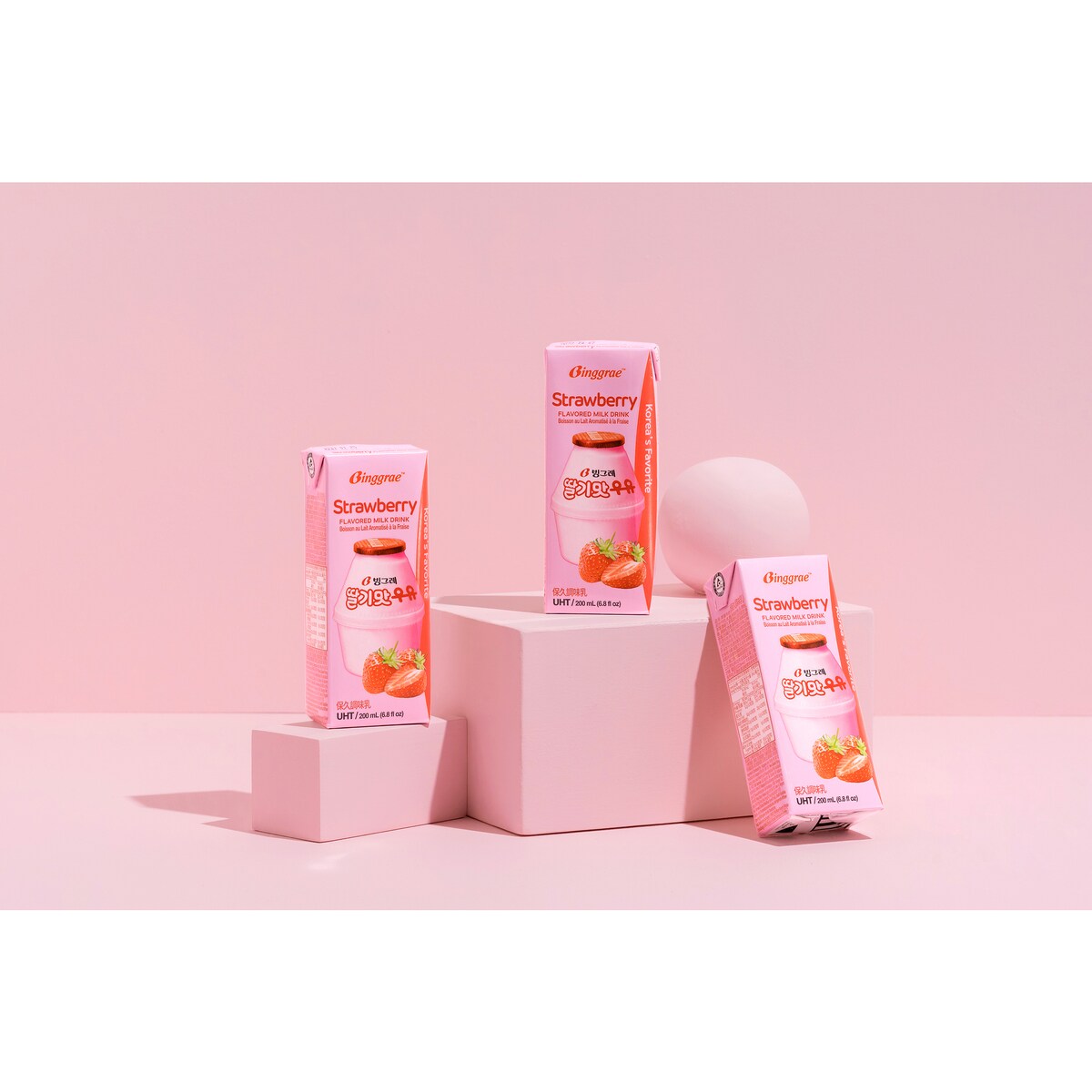 Binggrae Strawberry Flavoured Milk Drink 200ml X 6 Pack