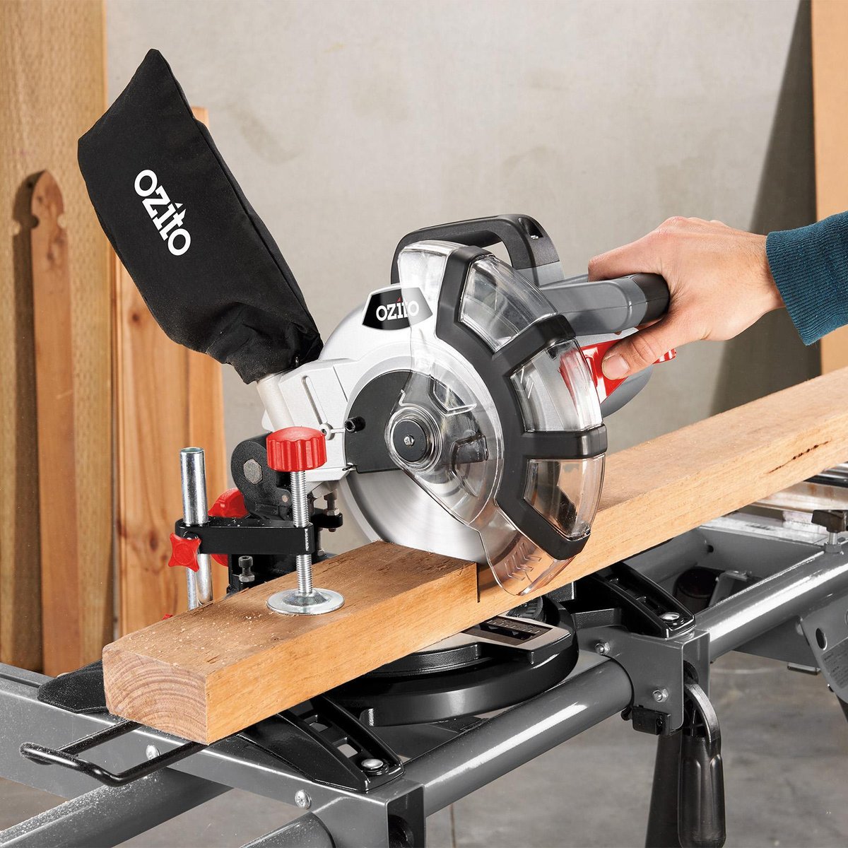 Ozito Compound Mitre Saw - 210mm - Metal - 1600W Motor