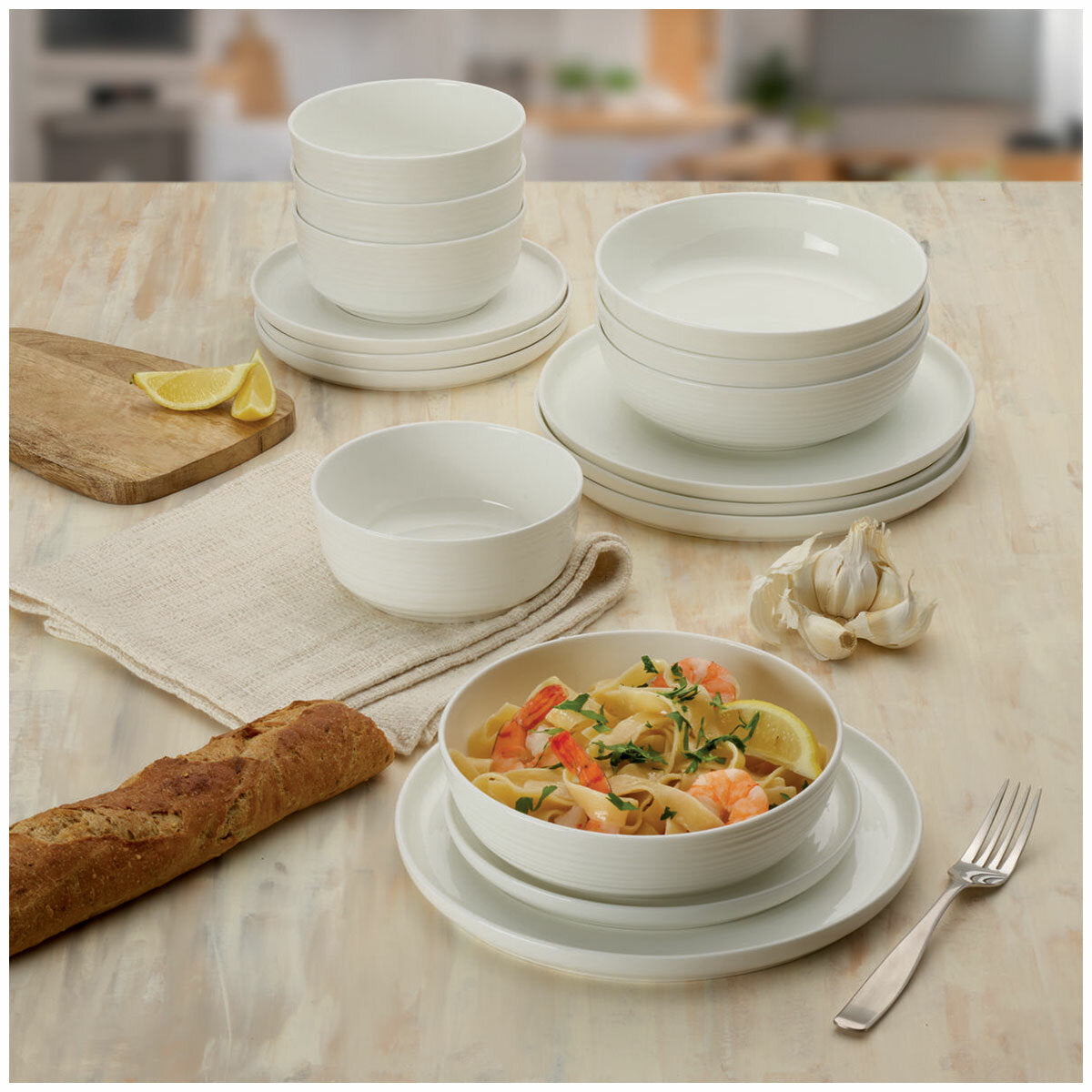 Mikasa Alyssa Bone China Dinner 16 Piece Set White for 4