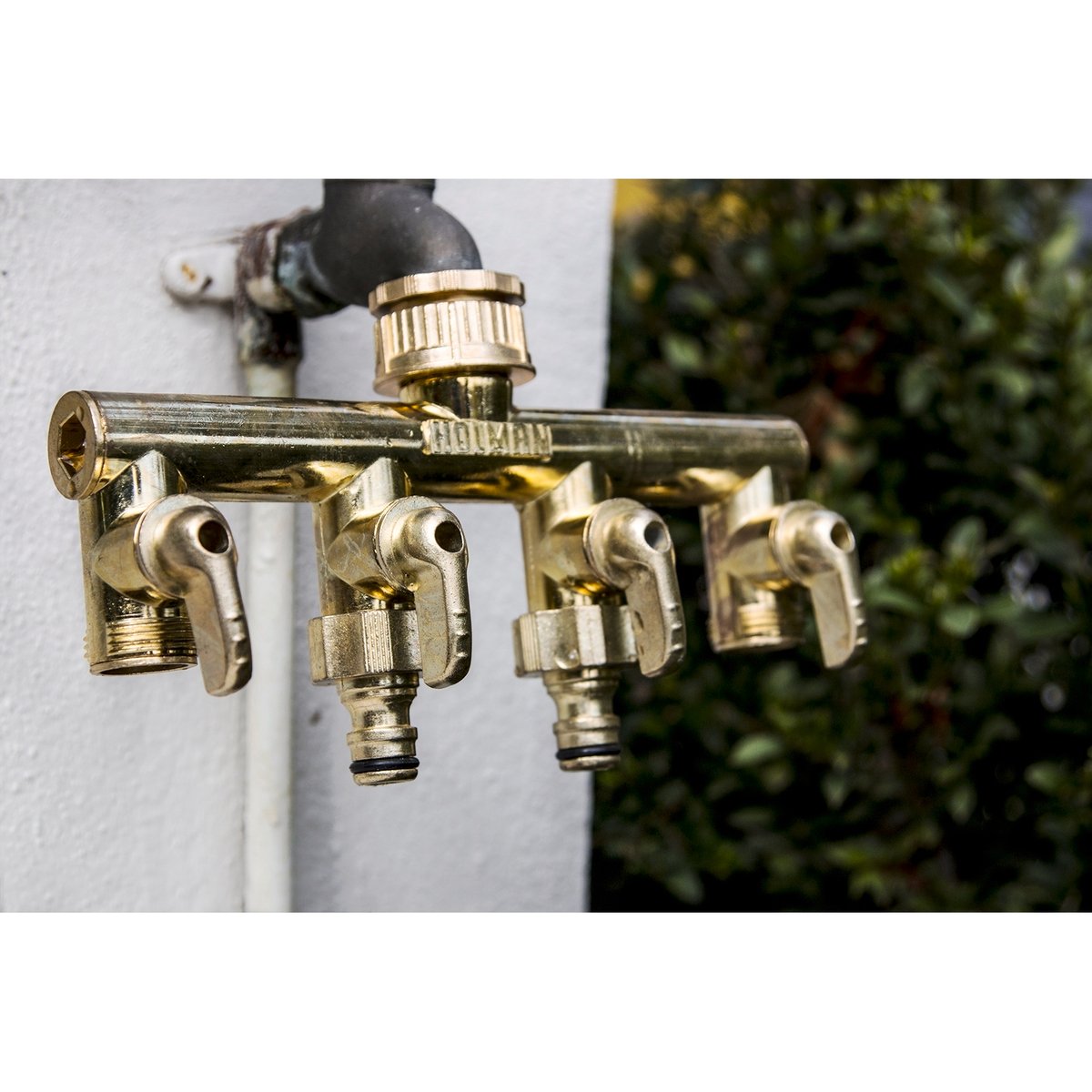 Holman 4 Way Metal Tap Outlet - 4 Outlet - Die Cast Metal - Durable
