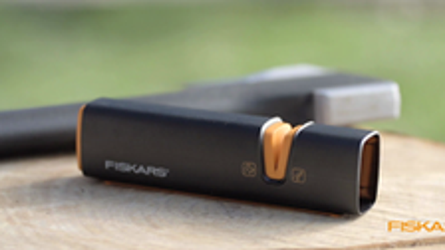 Fiskars Axe and Knife Sharpener - 165mm