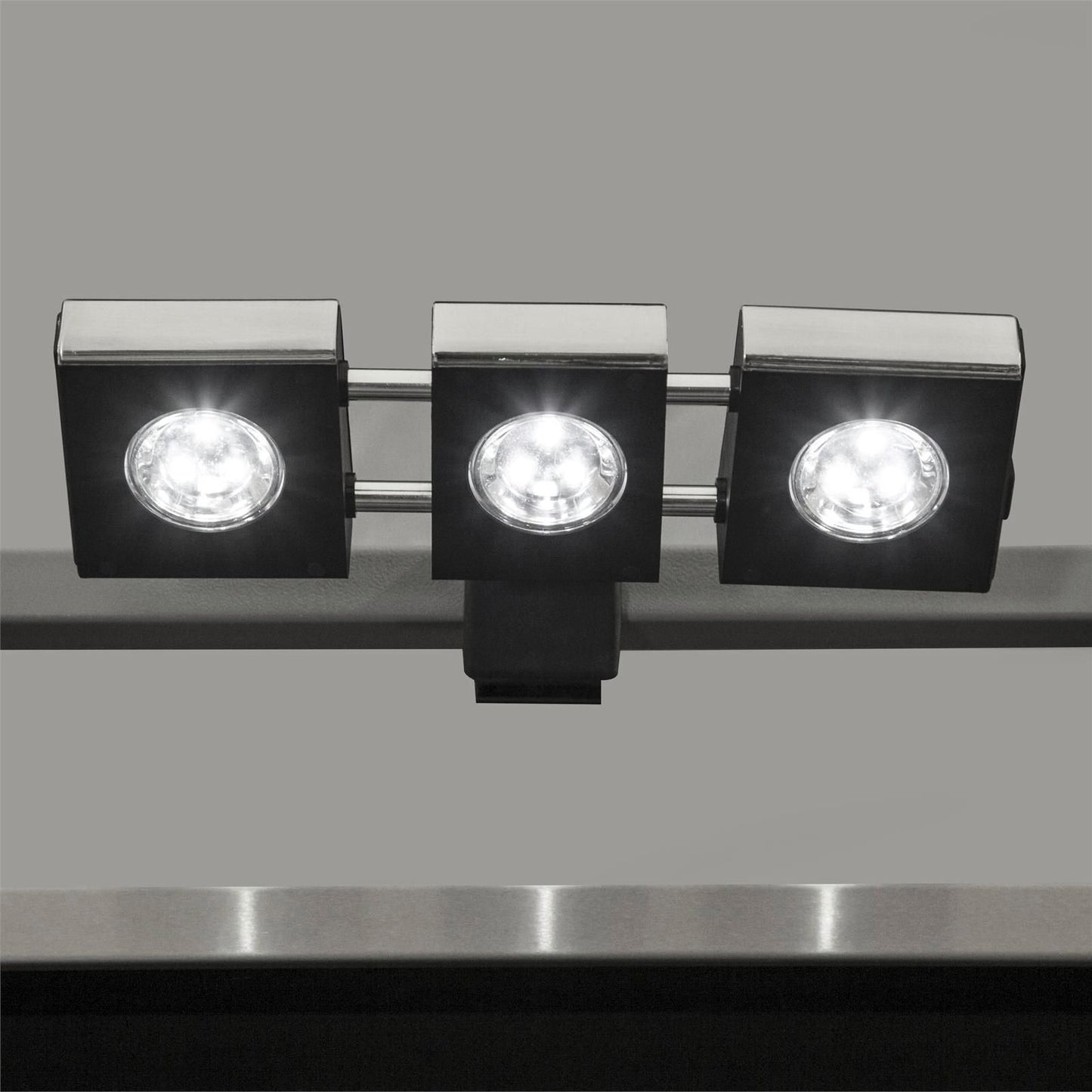 Matador Extendable BBQ Hood Light - 27 x 19 x 4.5cm
