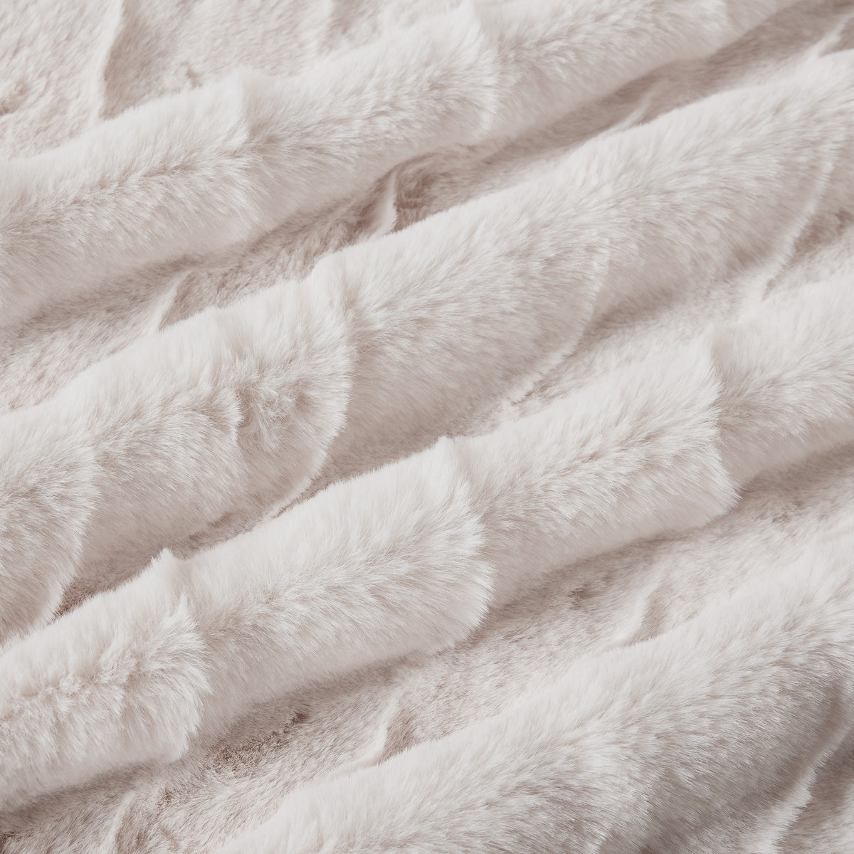 Wavy Faux Fur Throw Cream Each