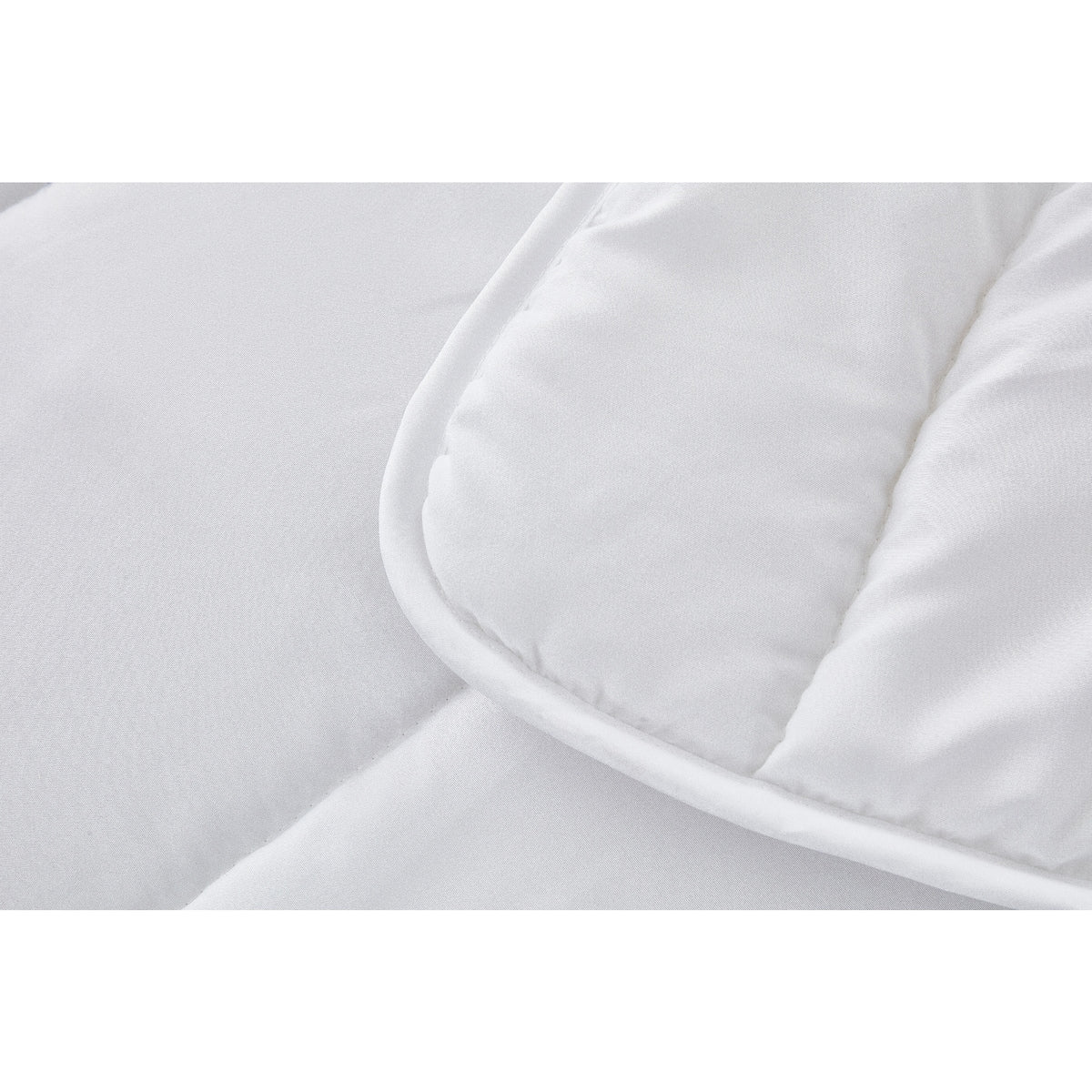 White Queen Bed Quilt Each