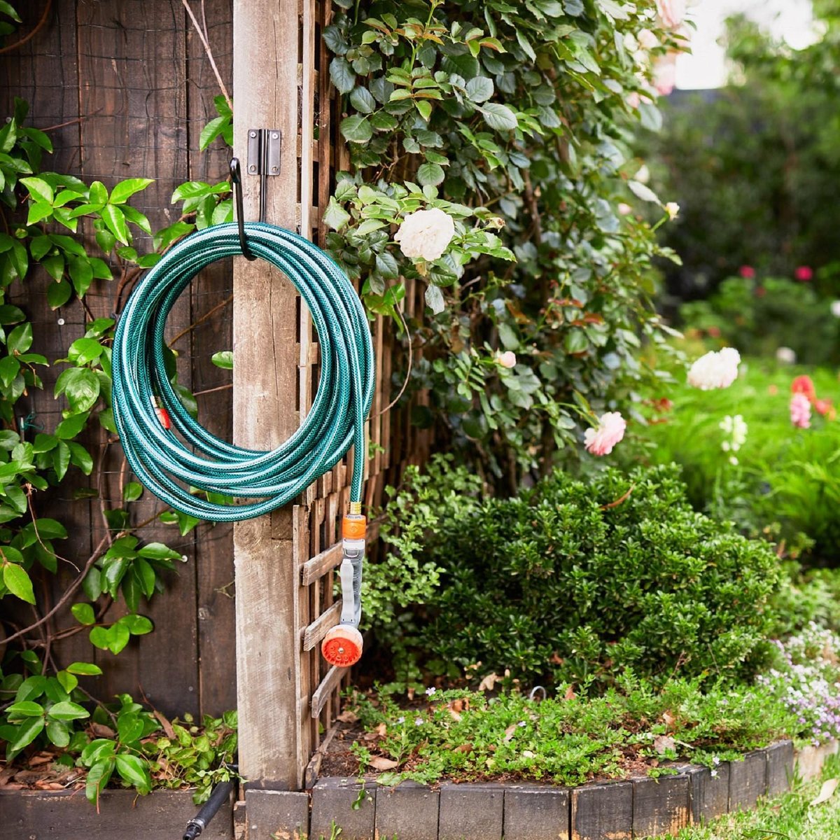 Haxbury Black Hose Hook - 30m Powder Coated Steel - Garden Storage