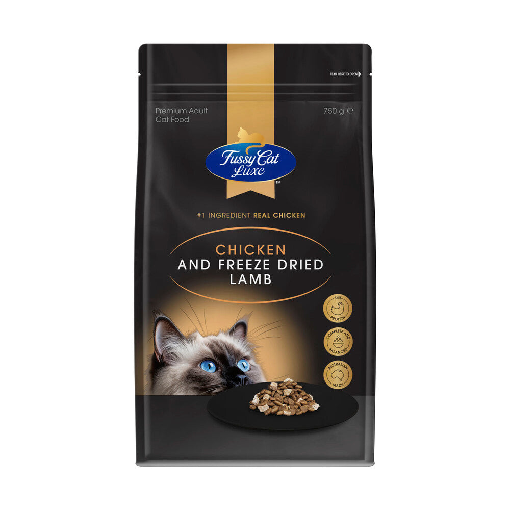 Fussy Cat Luxe Dry Cat Food Farm Raised Chicken With Freeze Dried Lamb - 750g