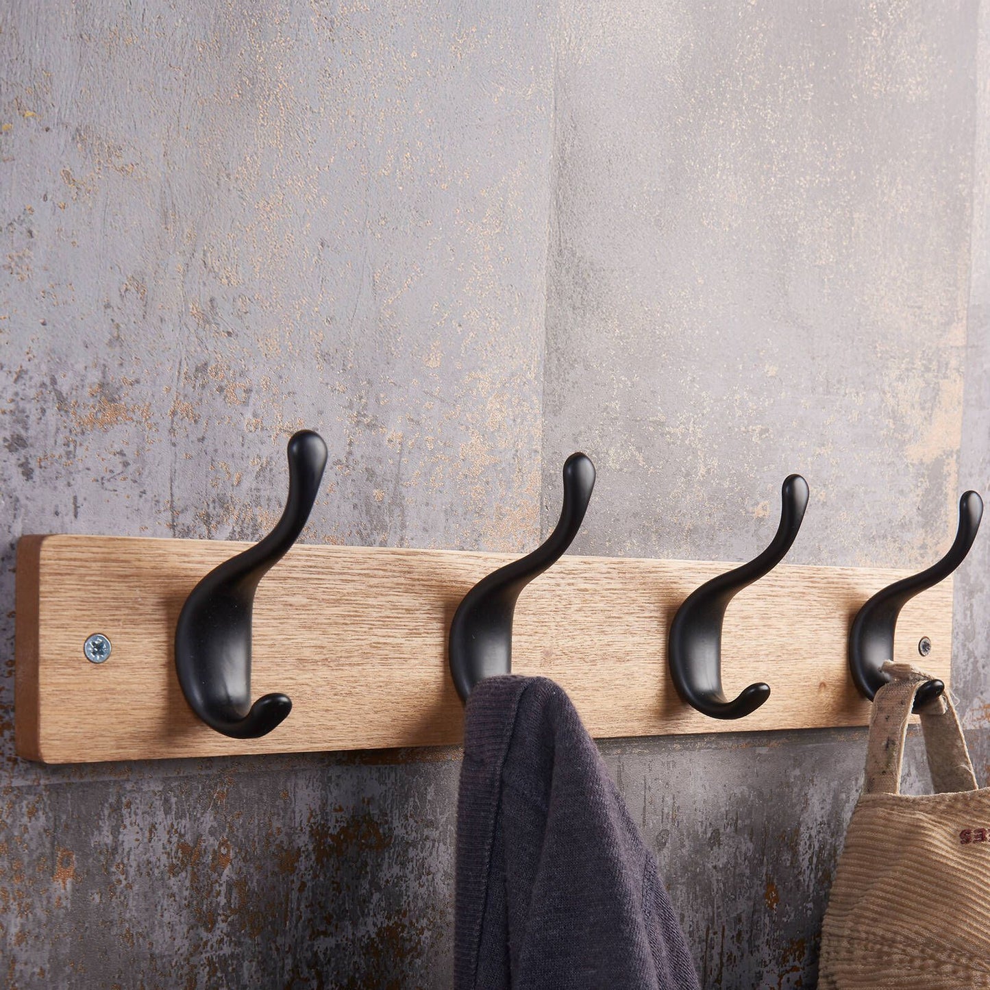 Adoored 4 Hook Rustic Pine Board Rack