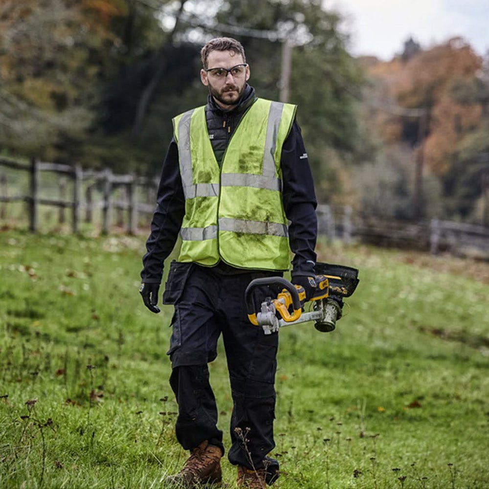 DEWALT 18V XR Brushless 36cm (14 ) Line Trimmer Skin DCMST561N-XE