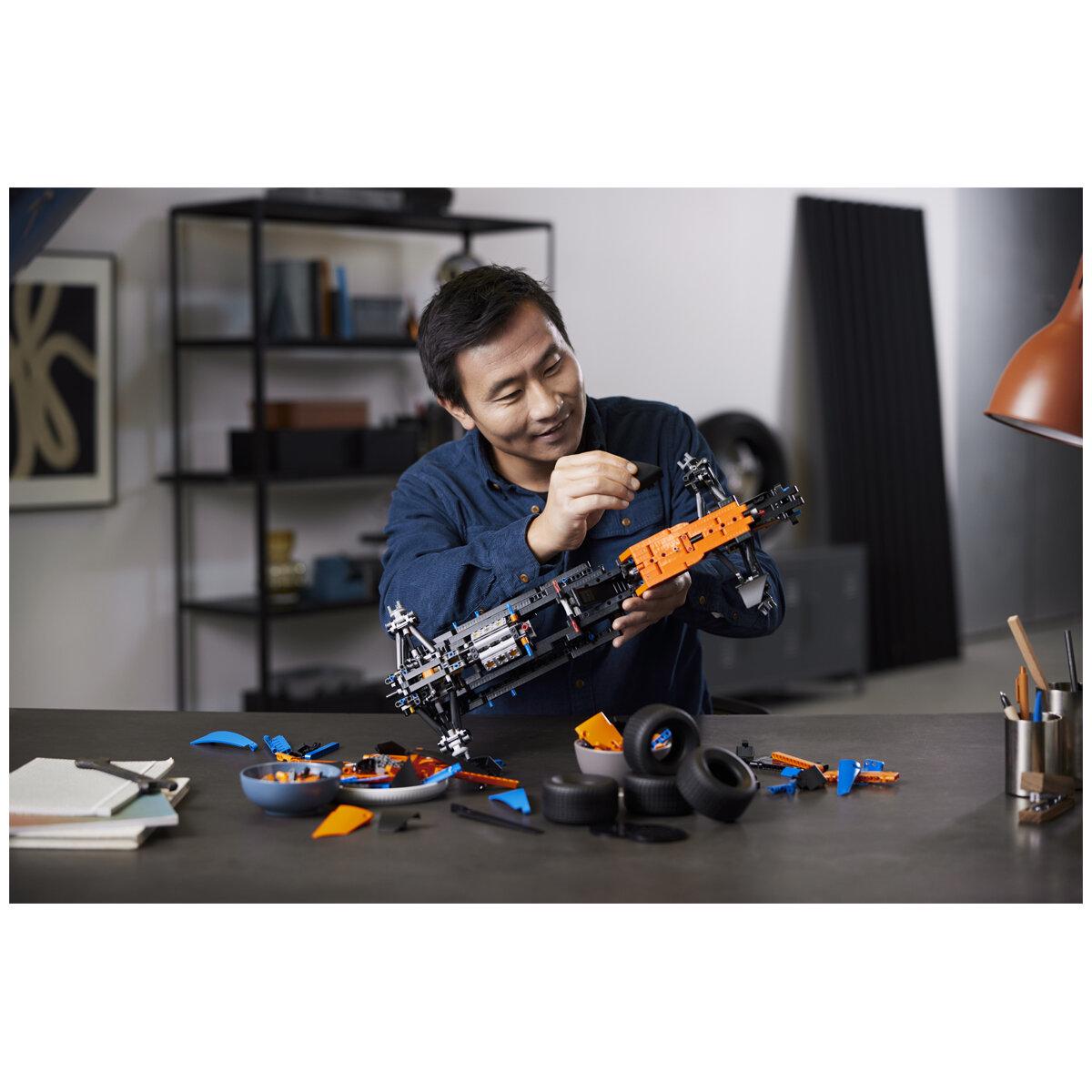 LEGO Technic McLaren Formula 1 Race Car 42141