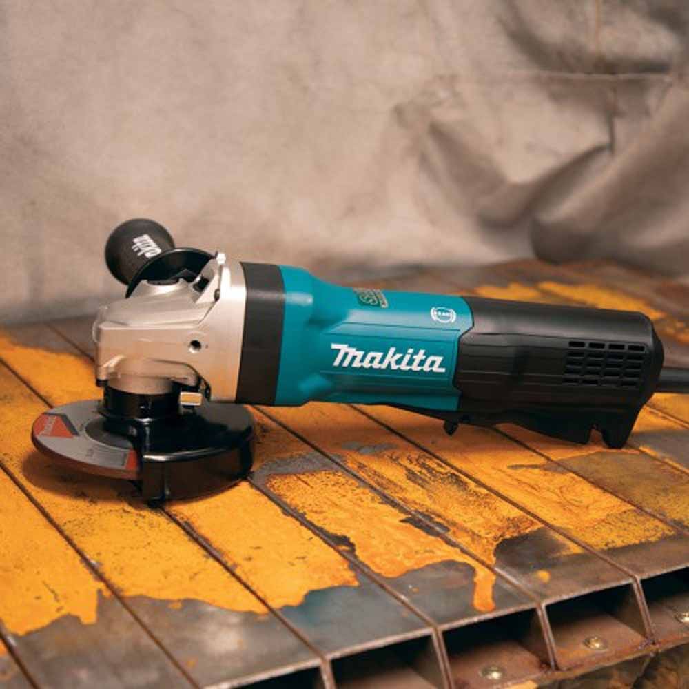 MAKITA 125mm (5 ) 1900W Paddle Switch Angle Grinder GA5094