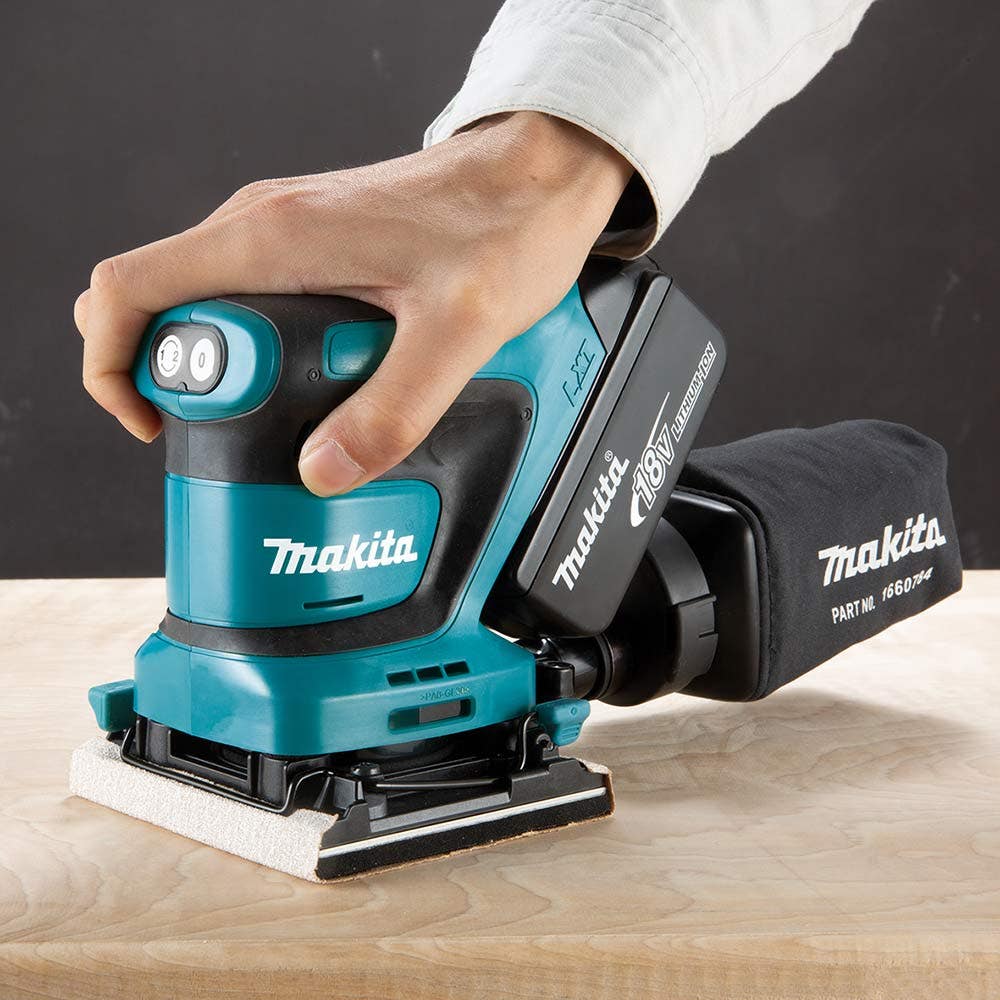 MAKITA 18V 1 4 Sheet Finishing Sander Skin DBO480Z