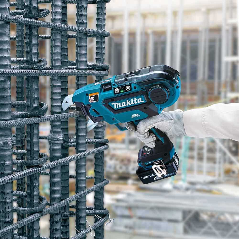 MAKITA 18V 2 x 5.0Ah Large Diameter Rebar Tying Tool Kit DTR181RTX1
