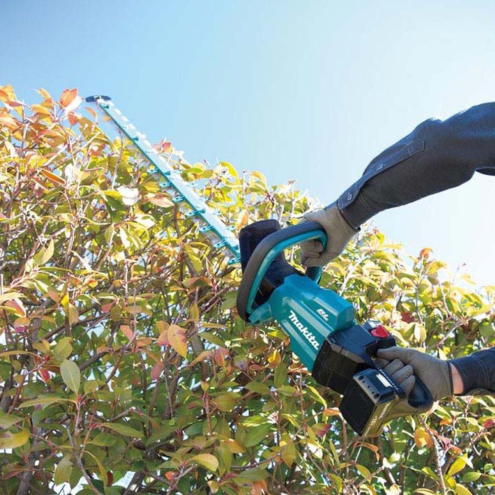 MAKITA 18V 600mm Brushless Hedge Trimmer Kit DUH602PT