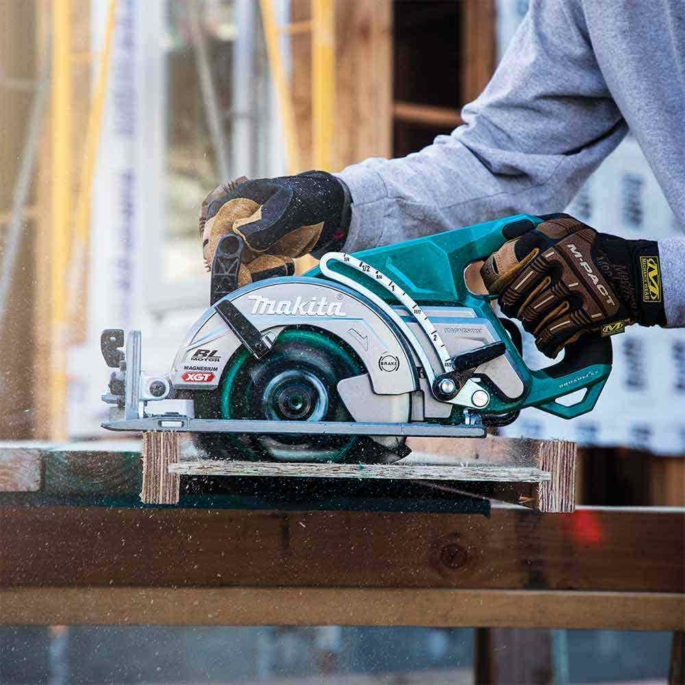MAKITA 40V Max XGT Brushless 1 x 4.0Ah Circular Saw Kit RS001GM101