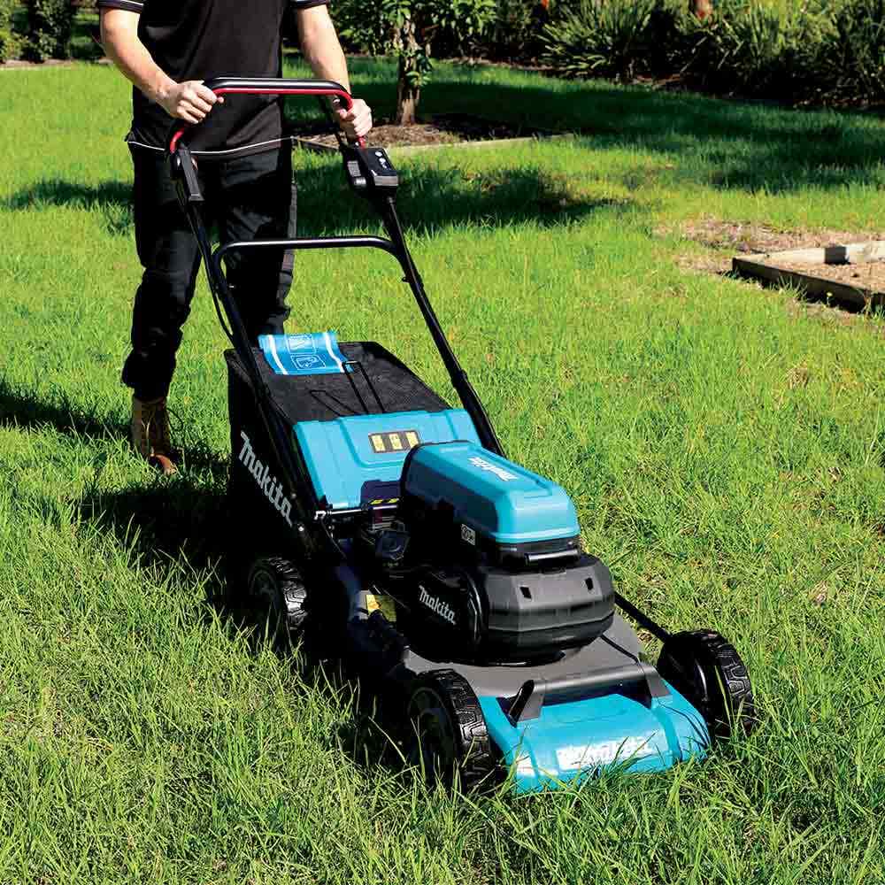 MAKITA 534mm Brushless Self-Propelled Lawn Mower LM001CZX1