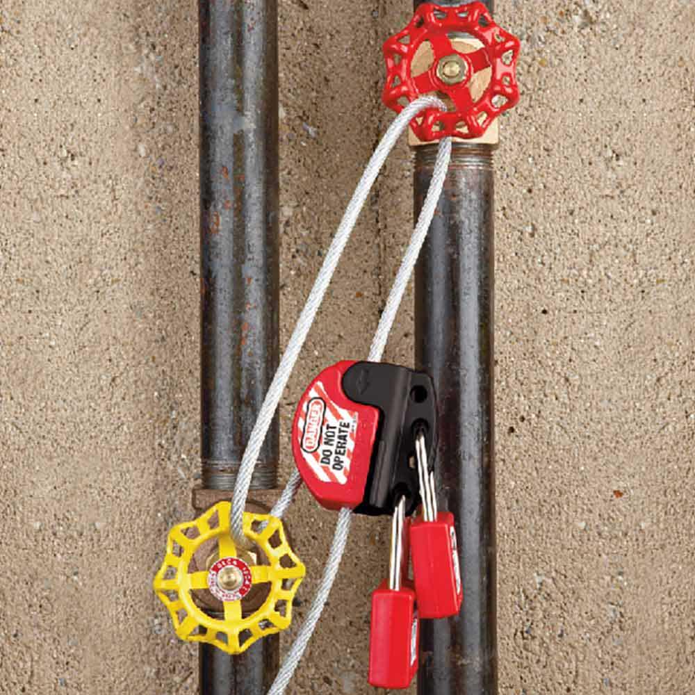 MASTER LOCK 1830mm Cable Padlock S806