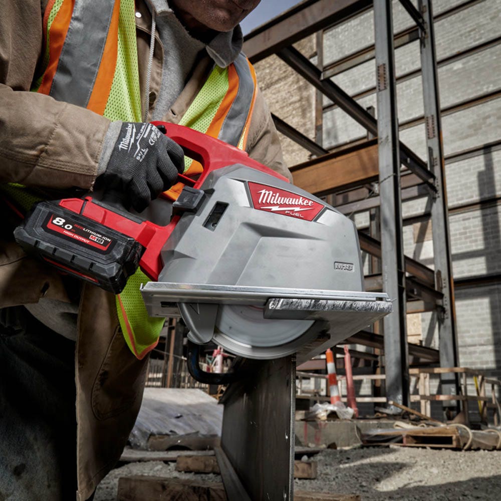 MILWAUKEE 18V FUEL 203mm Metal Cutting Circular Saw Skin M18FMCS66-0