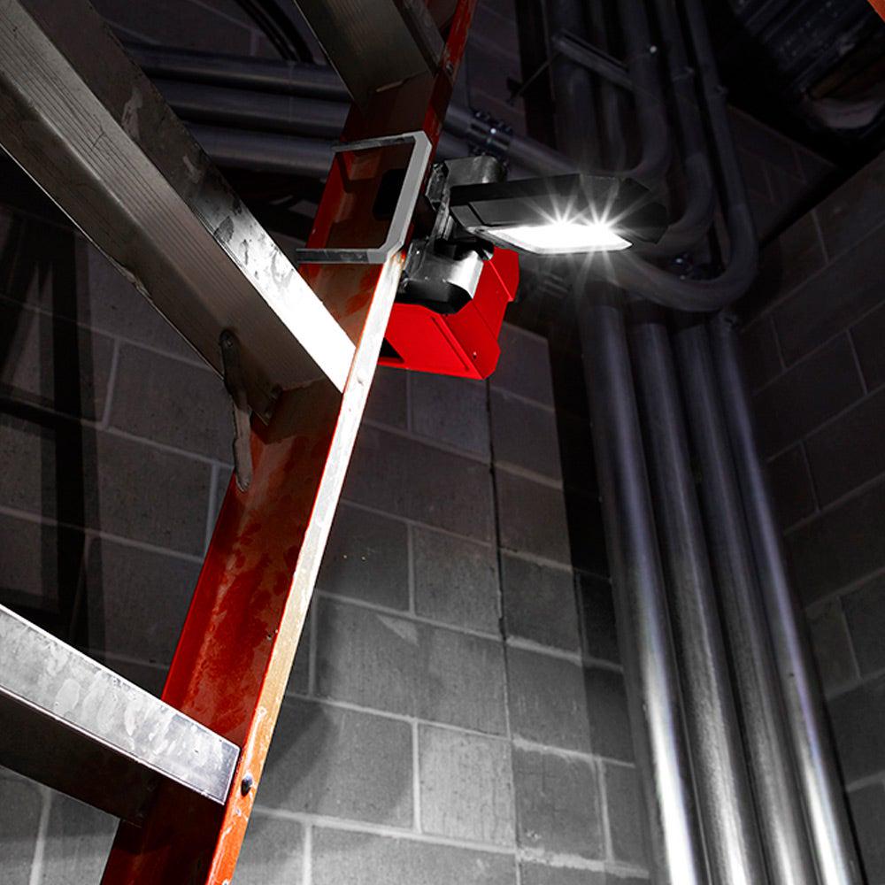 MILWAUKEE 18V LED Area Light M18PAL-0
