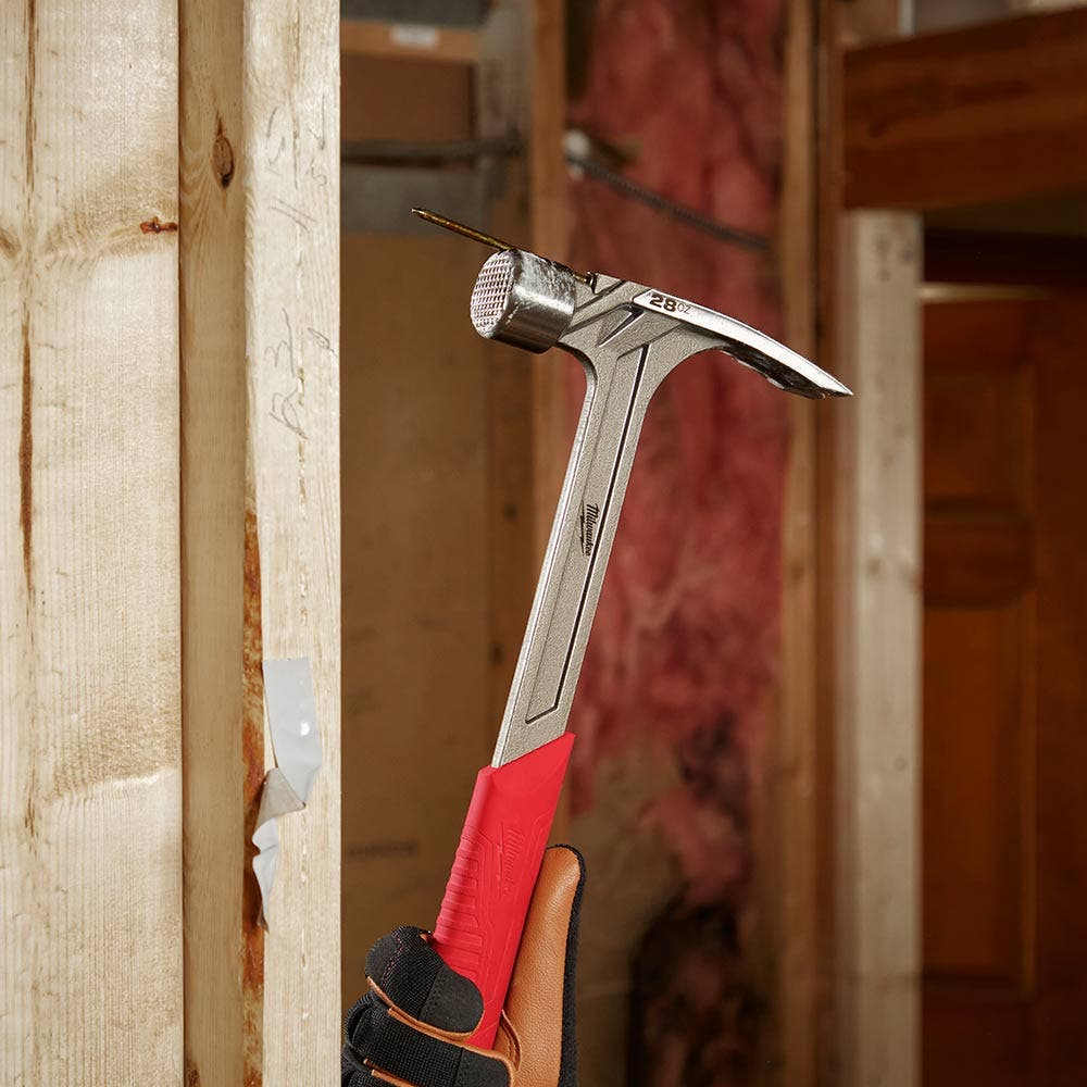 MILWAUKEE 28oz Milled Face Steel Framing Claw Hammer 48229029A