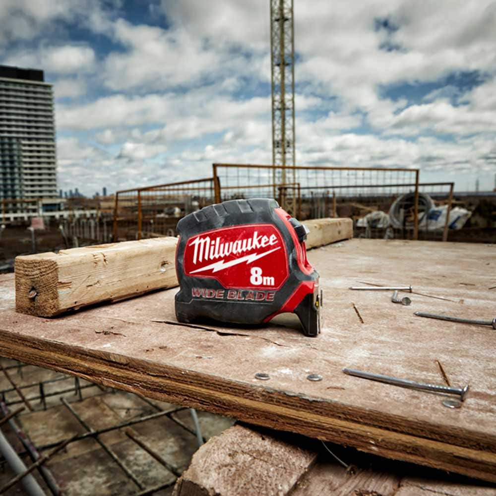 MILWAUKEE WIDE BLADE Horizontal 8m Tape Measure 48220208H