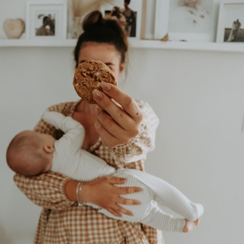 Milky Goodness White Chocolate Chip & Macadamia Lactation Cookies - 12 Pack