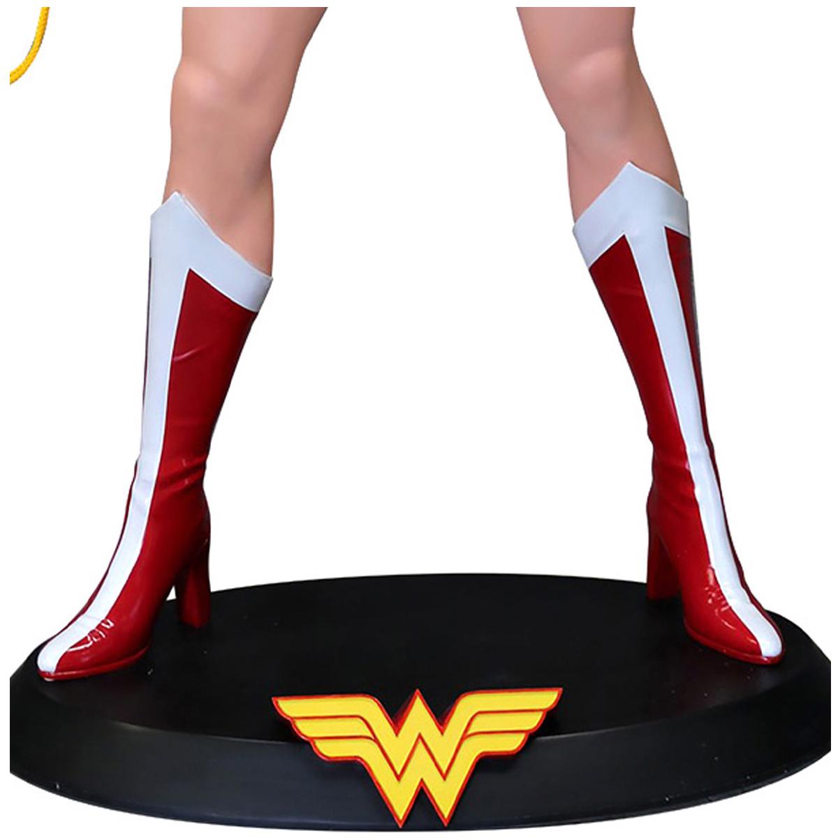 Rubies Wonder Woman Statue 262cm