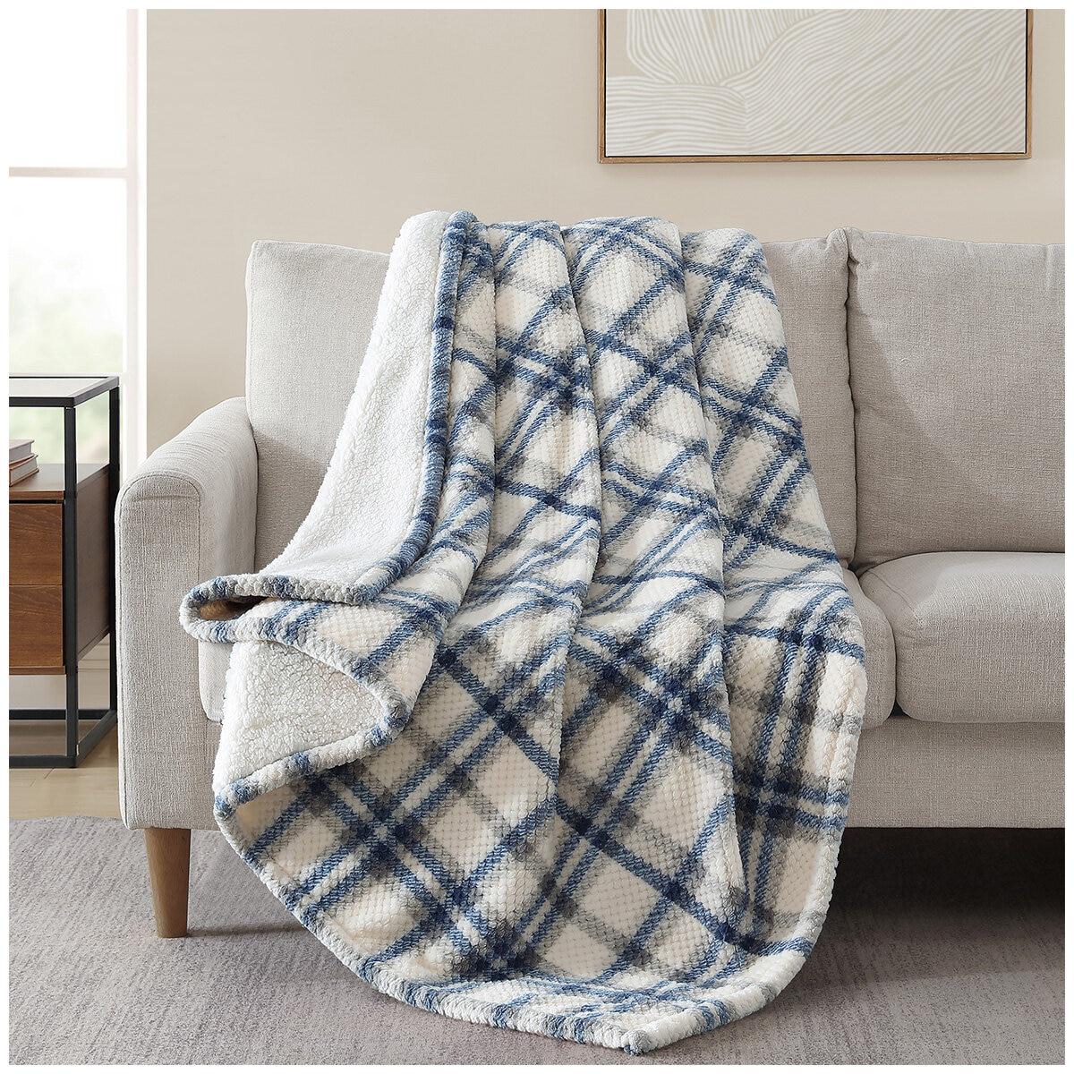 Sutton Place Thermatec Self Warming Throw Blanket 152 x 177 cm