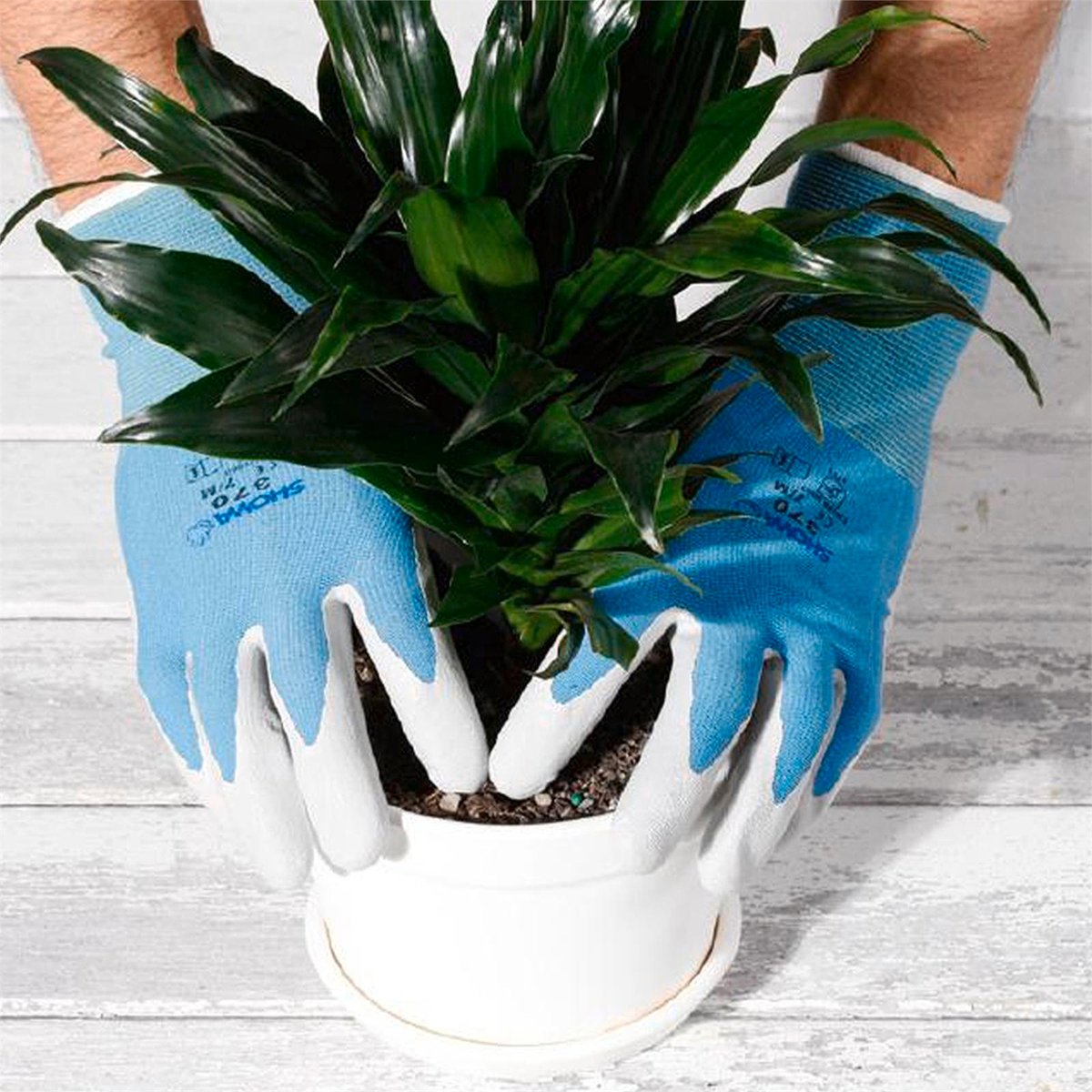 Lynn River Showa 370 Gardening Gloves - Medium - Nitrile - Puncture Resistant