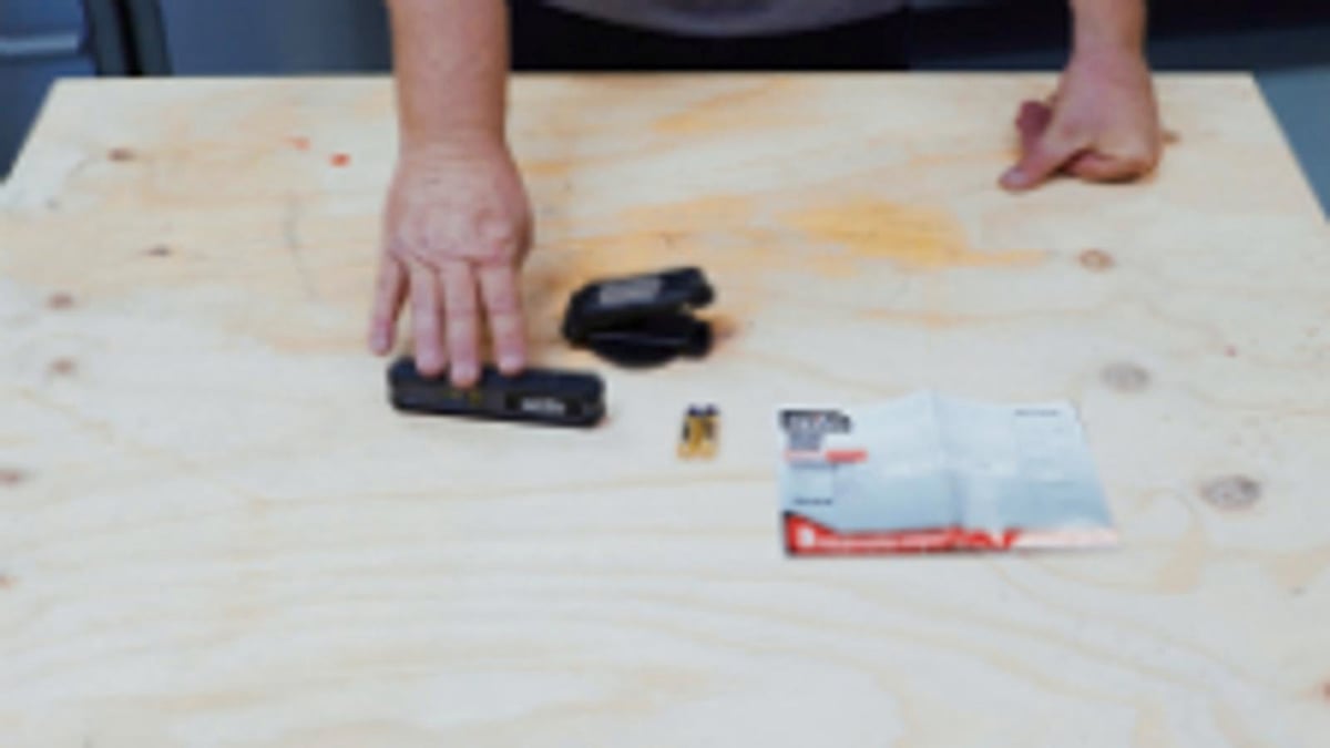 Ozito 5m Laser Level - Point And Line Laser - Plastic Metal - Accurate