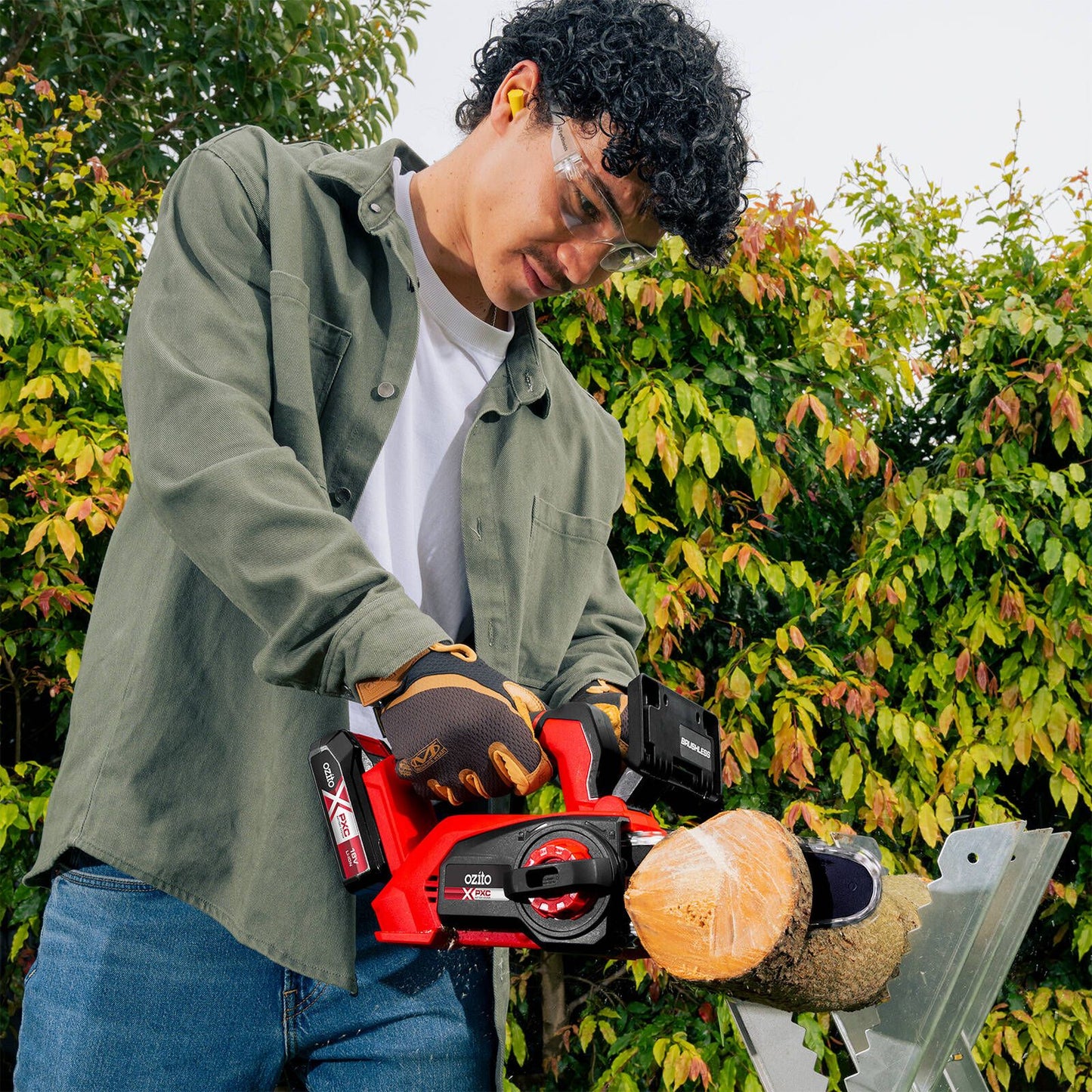 Ozito PXC 18V Brushless Top Handle Chainsaw - 200mm - 2.5Ah Kit
