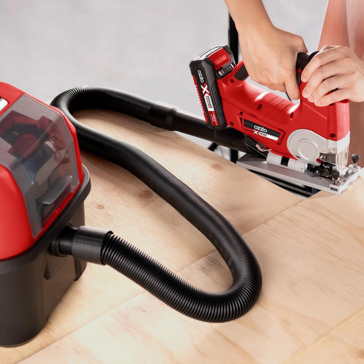 Ozito PXC 18V Cordless Wet and Dry Vacuum Inflator 10L - Red Black Silver