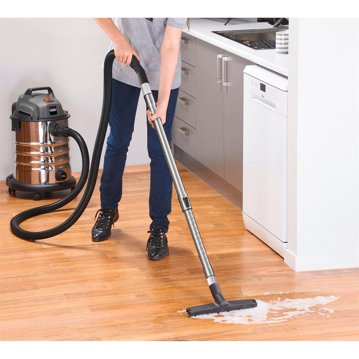 Ozito Telescopic Vacuum Wand - 35mm x 0.5-0.9m - Stainless Steel - Greater Stability