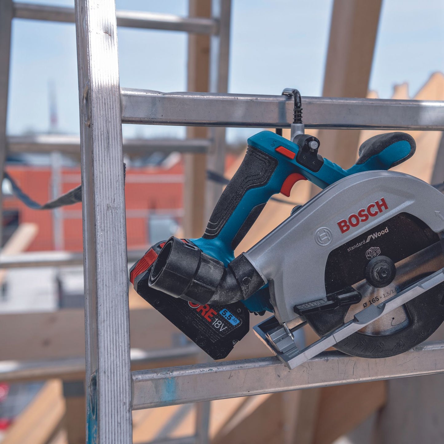 Bosch Circular Saw - 18V - 165mm - 5.0Ah Kit