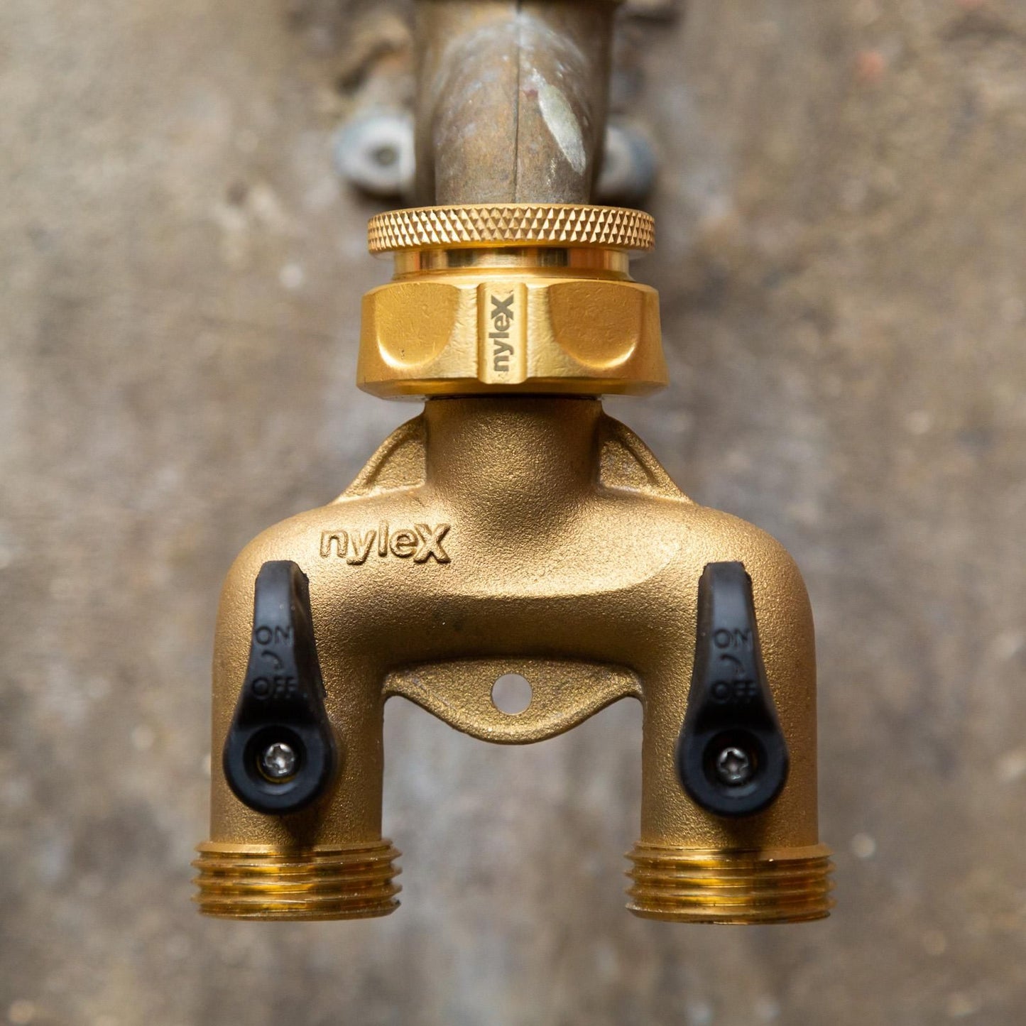 Nylex Brass Two Way Manifold - 12mm