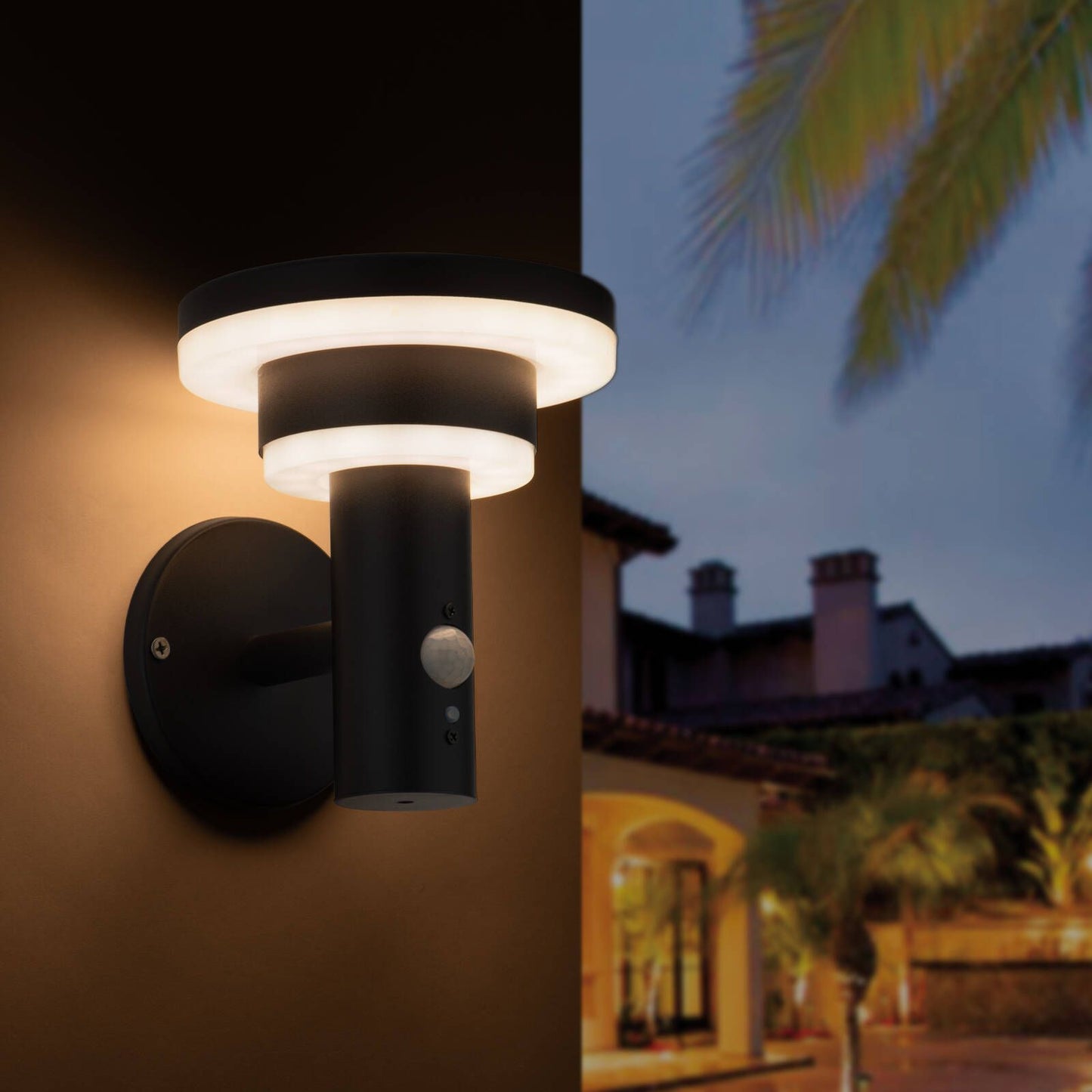 Arlec Solar LED Wall Light - 18cm - 400lm - Black