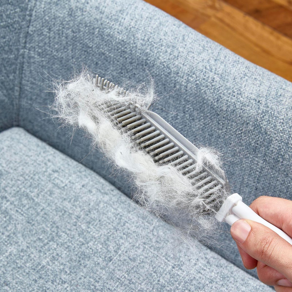 Oates Electrostatic Pet Hair Brush - 45mm Rubber - Scratch Free Cleaning