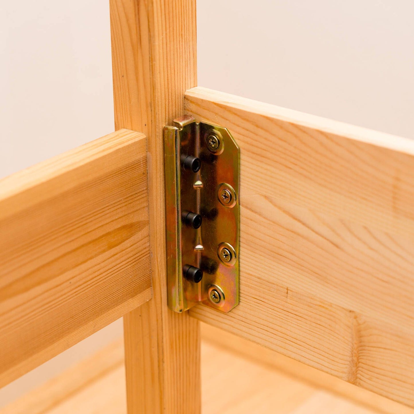 Taskmaster Bed Bracket - 120 x 40mm