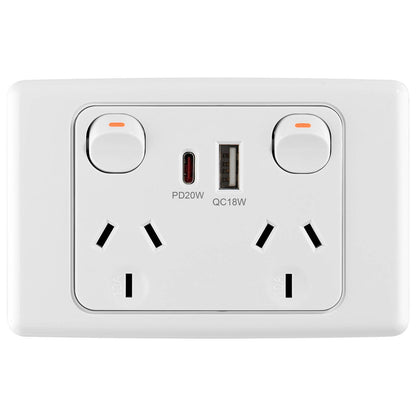 Deta Double Power Point with USB A+C - White