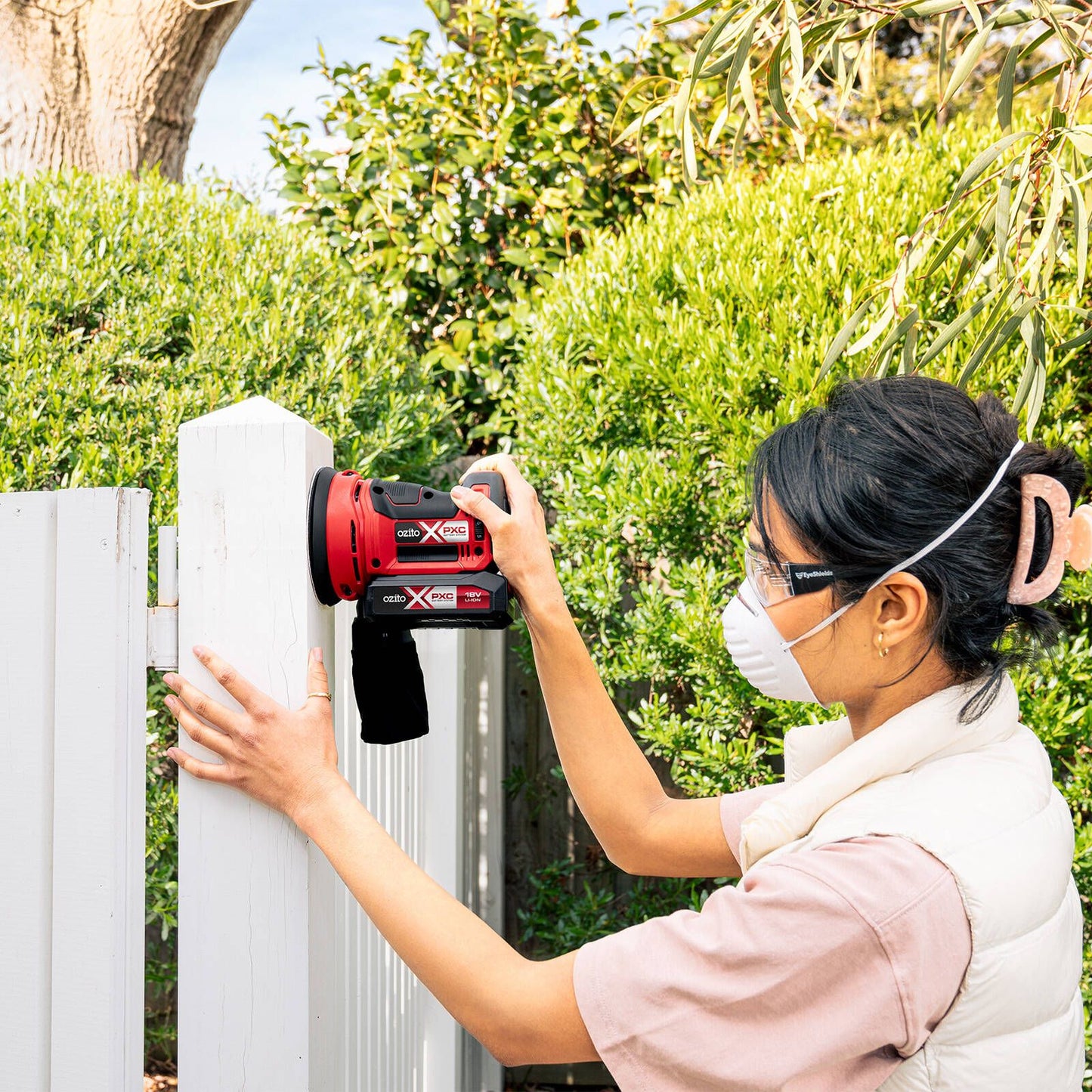 Ozito PXC 18V Random Orbital Sander Kit - 2.0Ah Battery