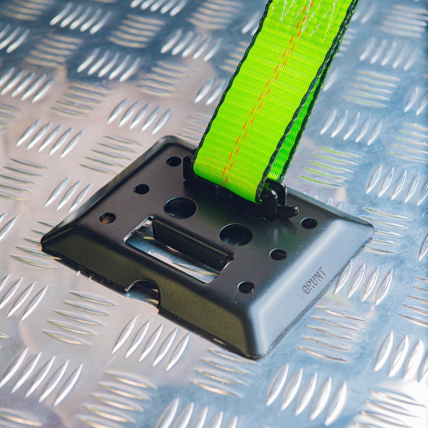 Grunt E Track Versatile Fixing Plate - 550kg - Black