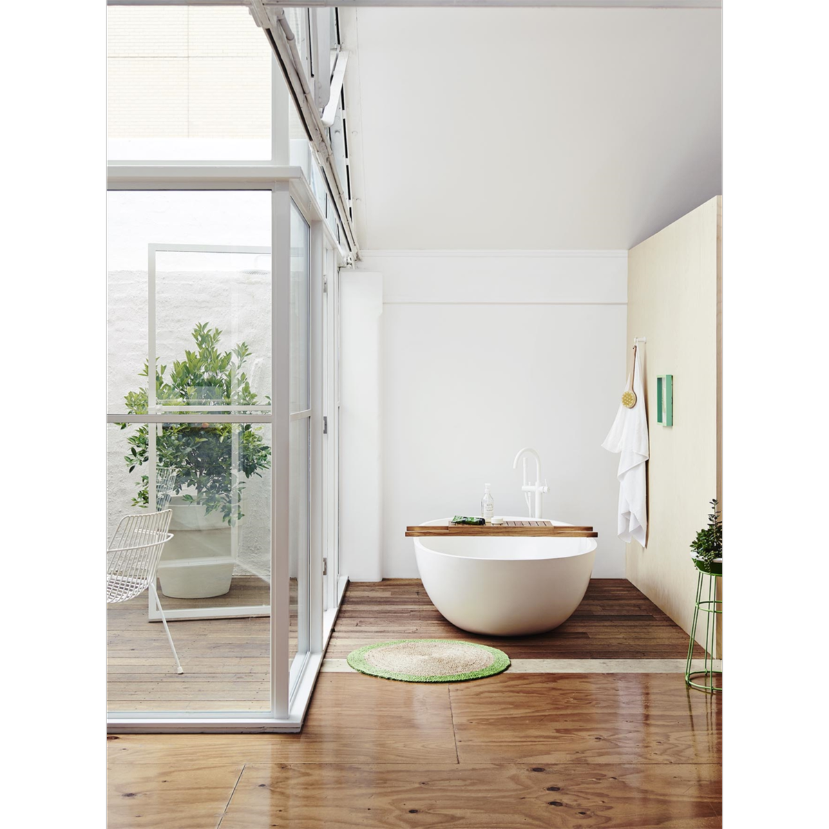 Dulux Interior Paint - 1L - Wash&Wear - Low Sheen - Vivid White