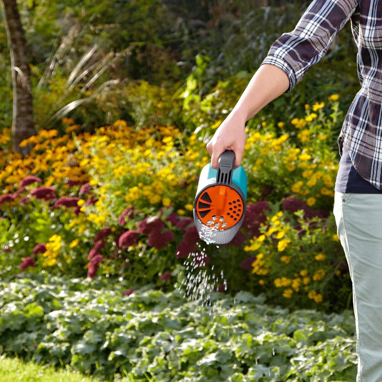 Gardena Handheld Seed and Fertiliser Spreader - Small