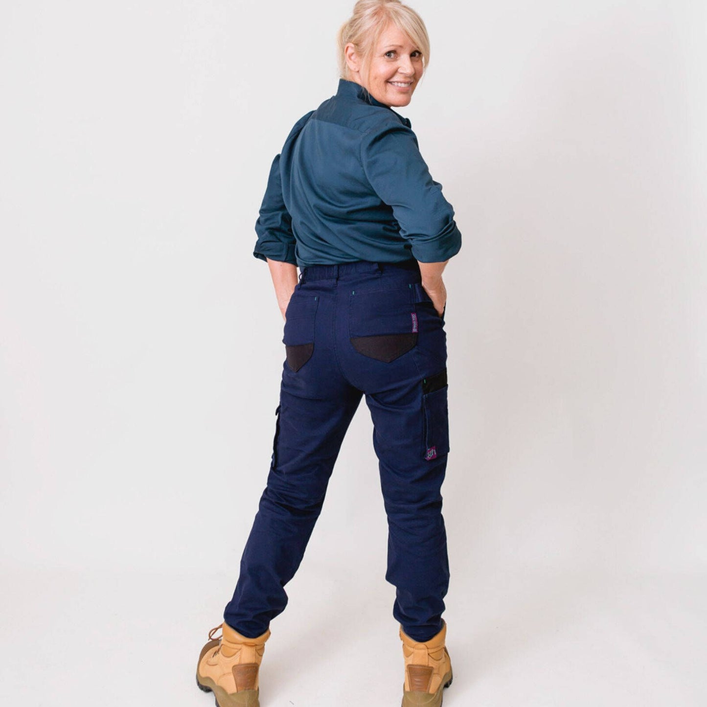 Green Hip Skinny Flex Pants - Size 22 - Navy