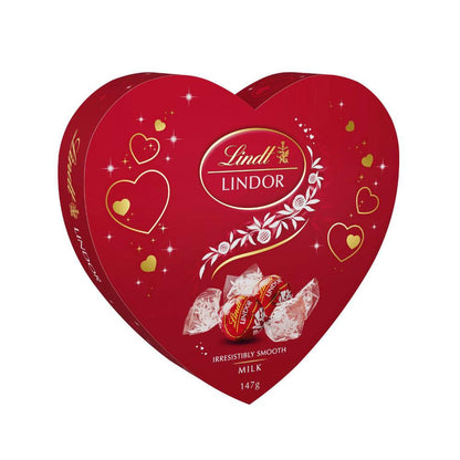 Lindt Lindor Milk Chocolate Heart Box - 147g