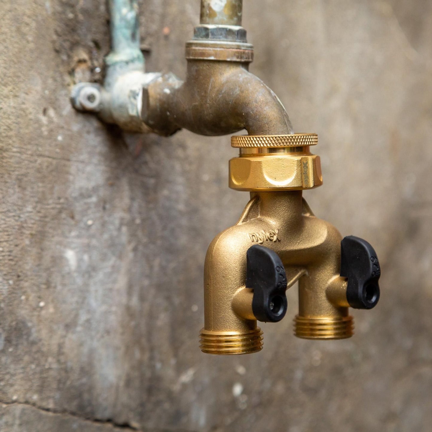 Nylex Brass Two Way Manifold - 12mm
