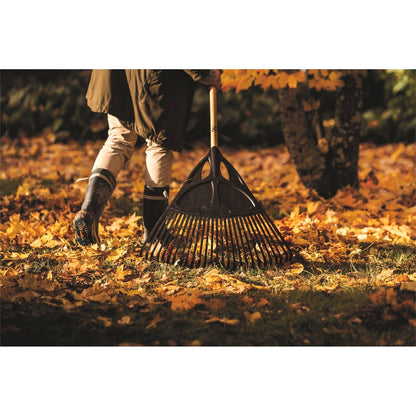 Fiskars XL Solid Leaf Rake - 65cm Aluminium - Lightweight - Durable