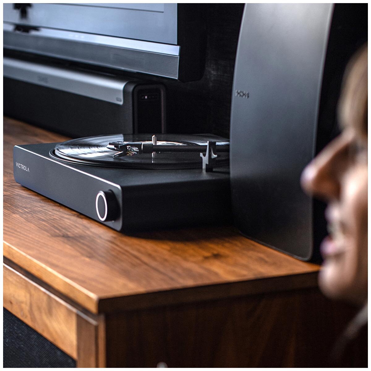 Victrola Stream Onyx Wi-Fi Bluetooth Turntable VTR-2000-BLK-INT Black